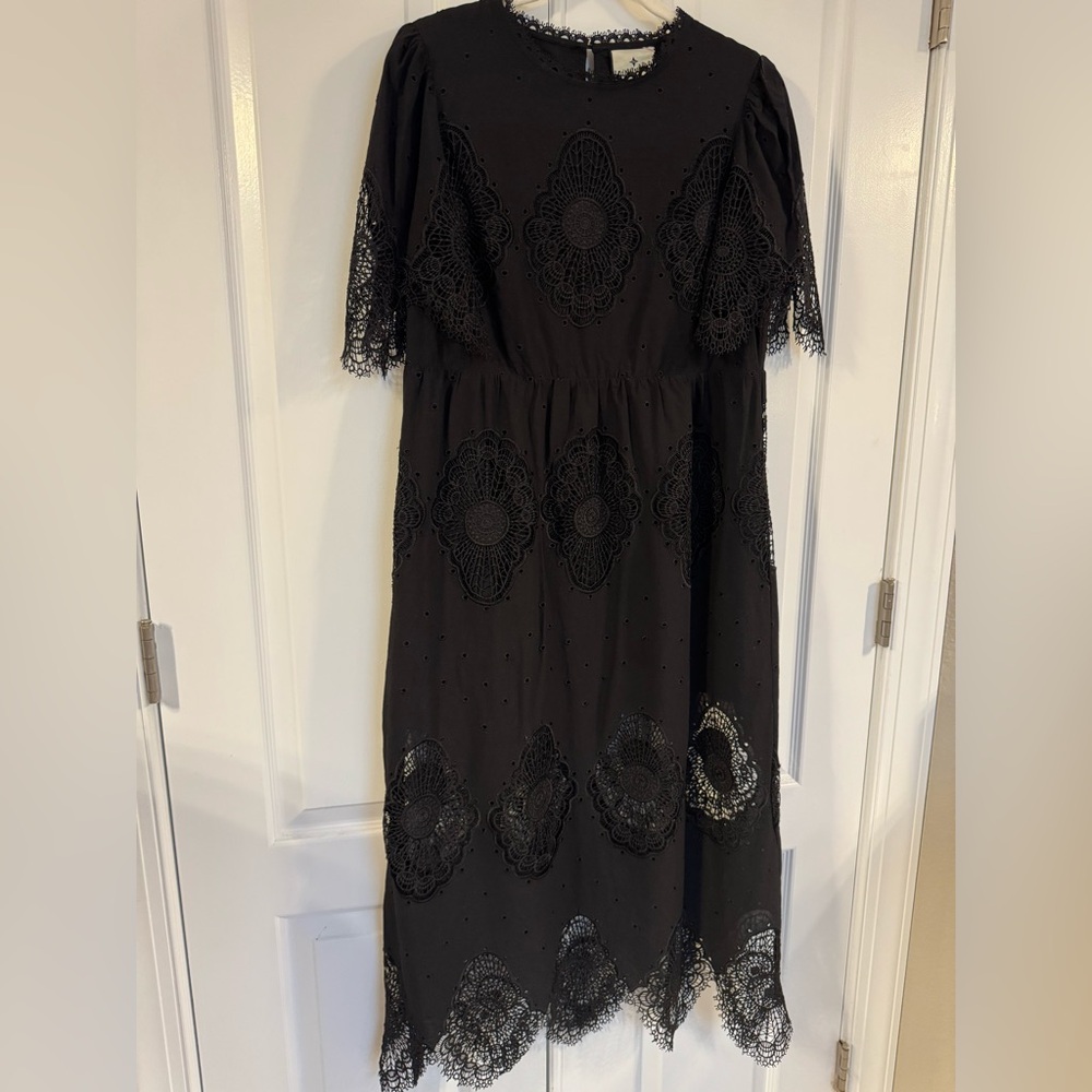 Tuckernuck Black Lace Midi Dress - Picture 9 of 9
